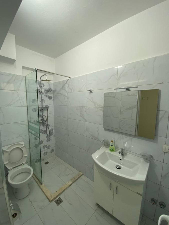 Hotel Andrea Sarande Exterior photo