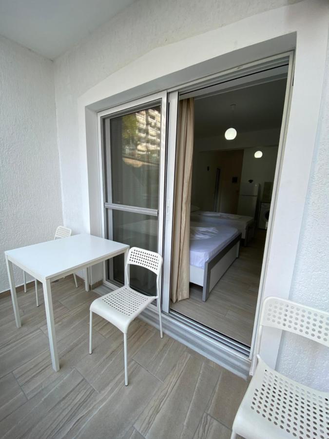 Hotel Andrea Sarande Exterior photo
