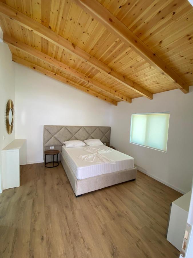 Hotel Andrea Sarande Exterior photo